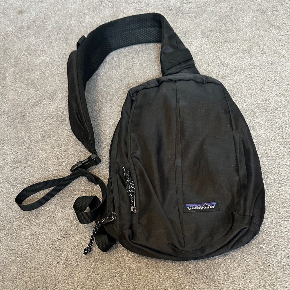 Patagonia Ultralight Black Hole 8L Sling Pack Minimalistic Everyday Carry